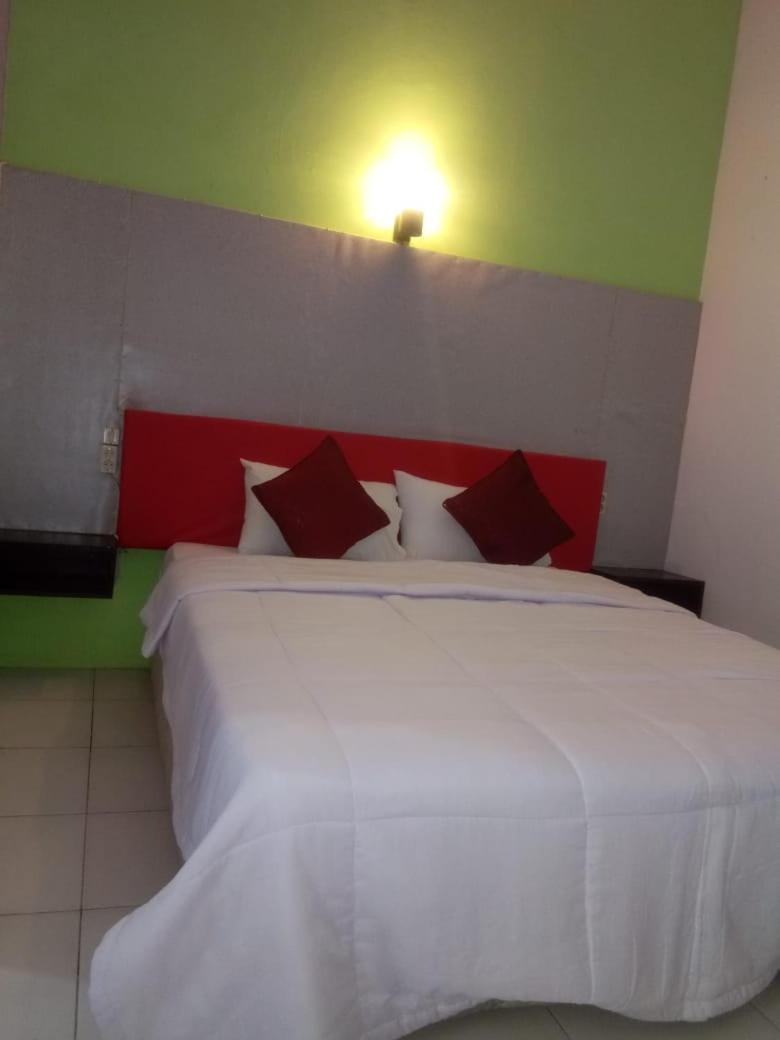 Hotel Segara Mandala Negara  Kamer foto